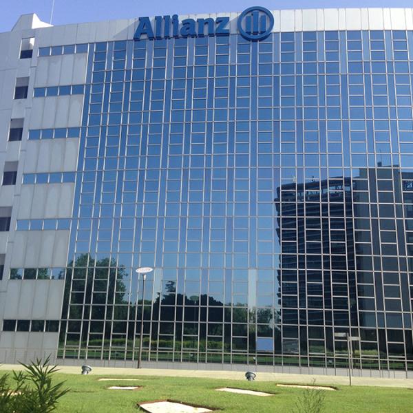 Mantenimiento eléctrico en edificio corporativo ALLIANZ 